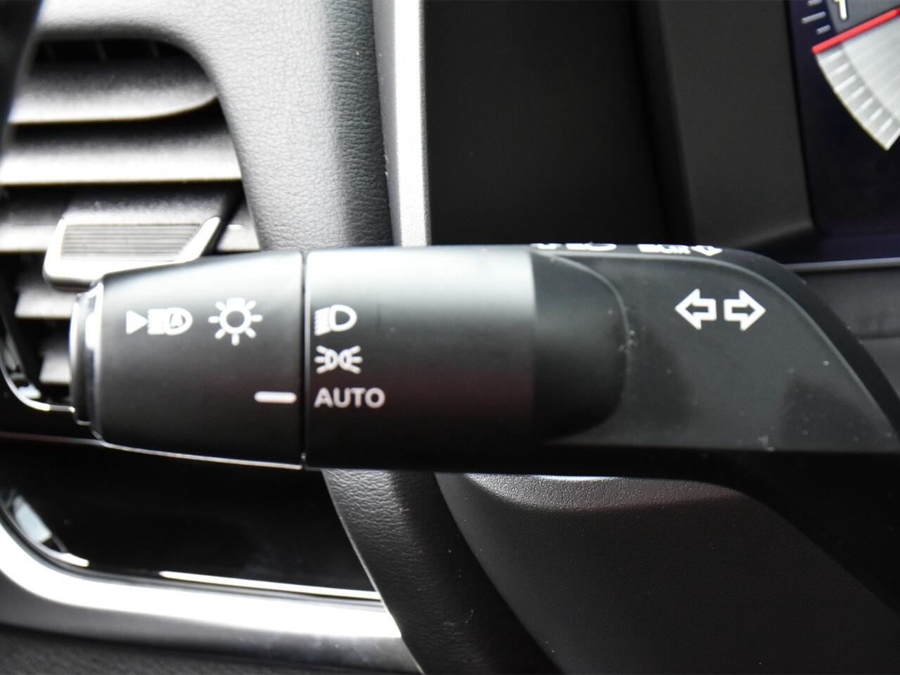 2024 Nissan Rogue AWD SL, LEATHER SEATS, APPLE CARPLAY, REMOTE START Photo