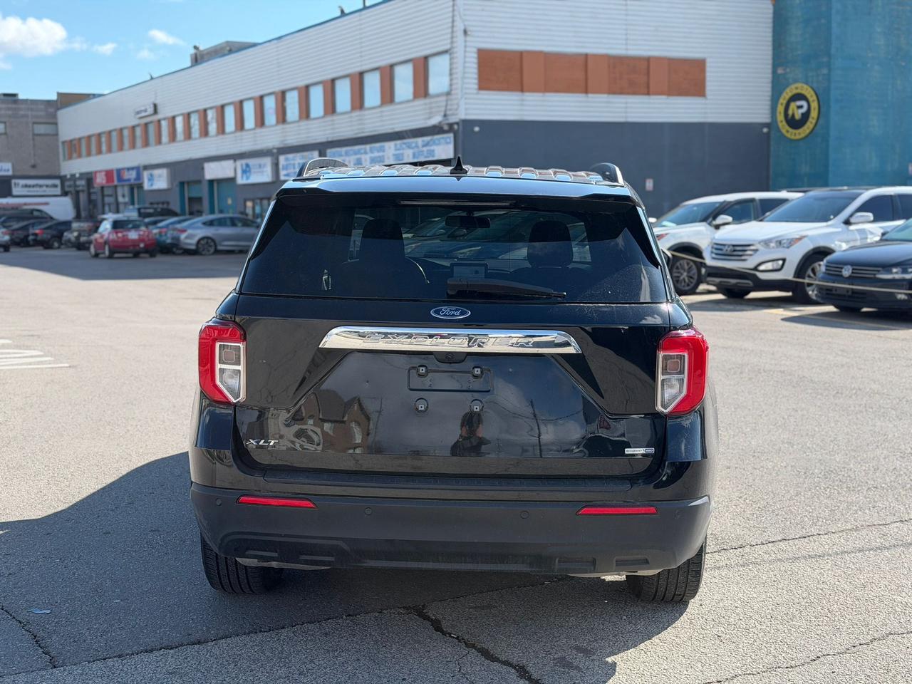 2020 Ford Explorer XLT Photo