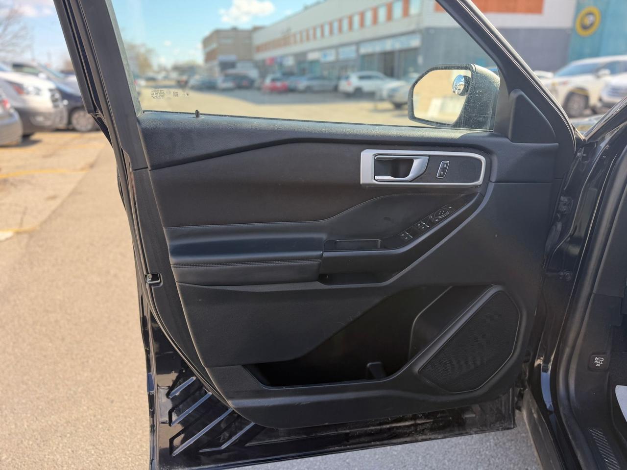 2020 Ford Explorer XLT Photo