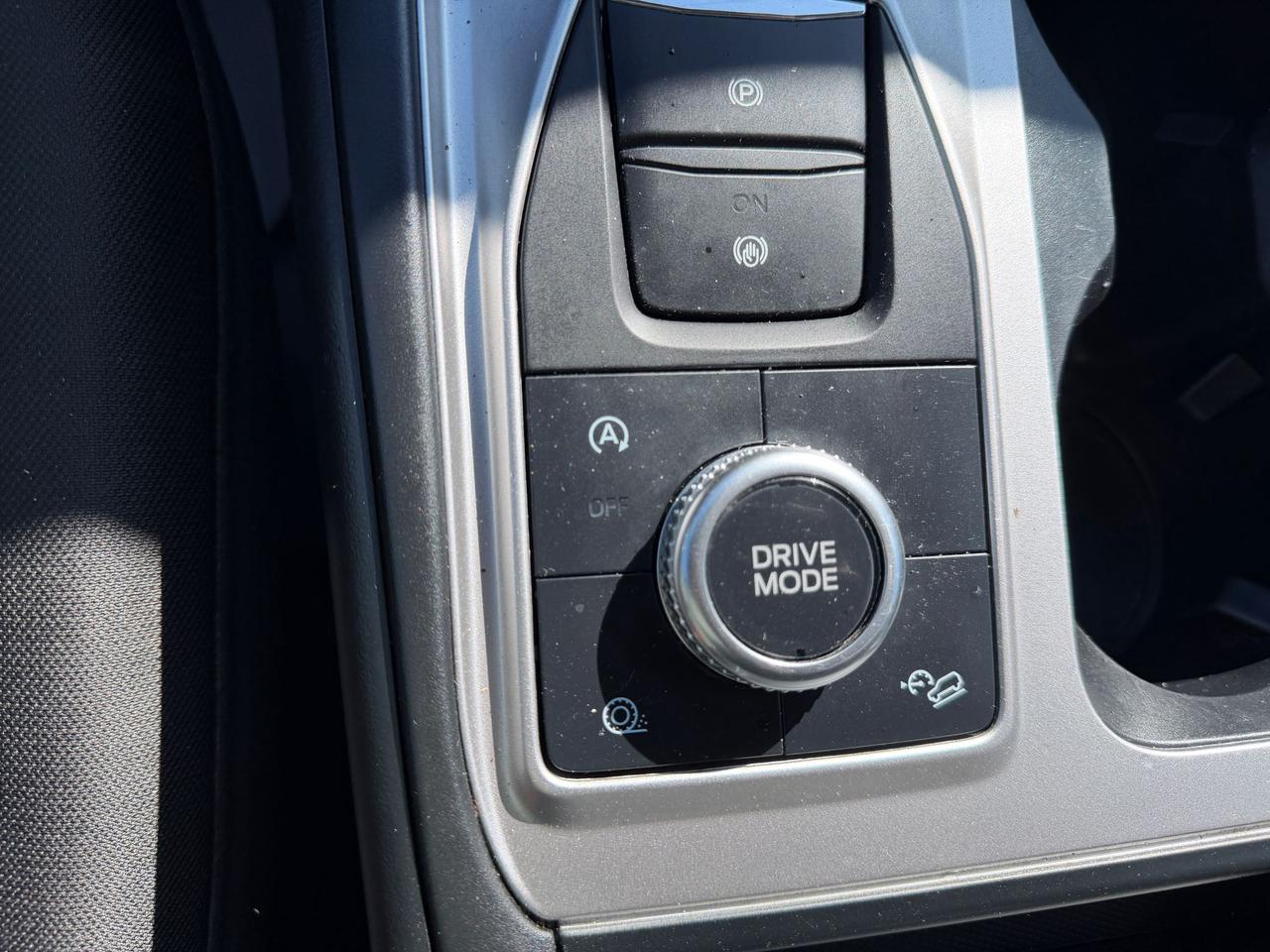 2020 Ford Explorer XLT Photo