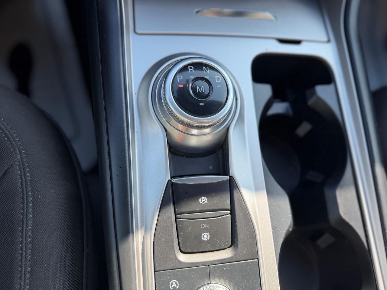 2020 Ford Explorer XLT Photo