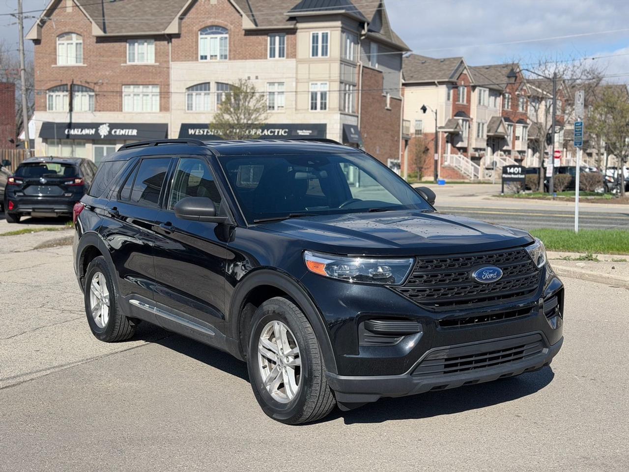 2020 Ford Explorer XLT Photo2
