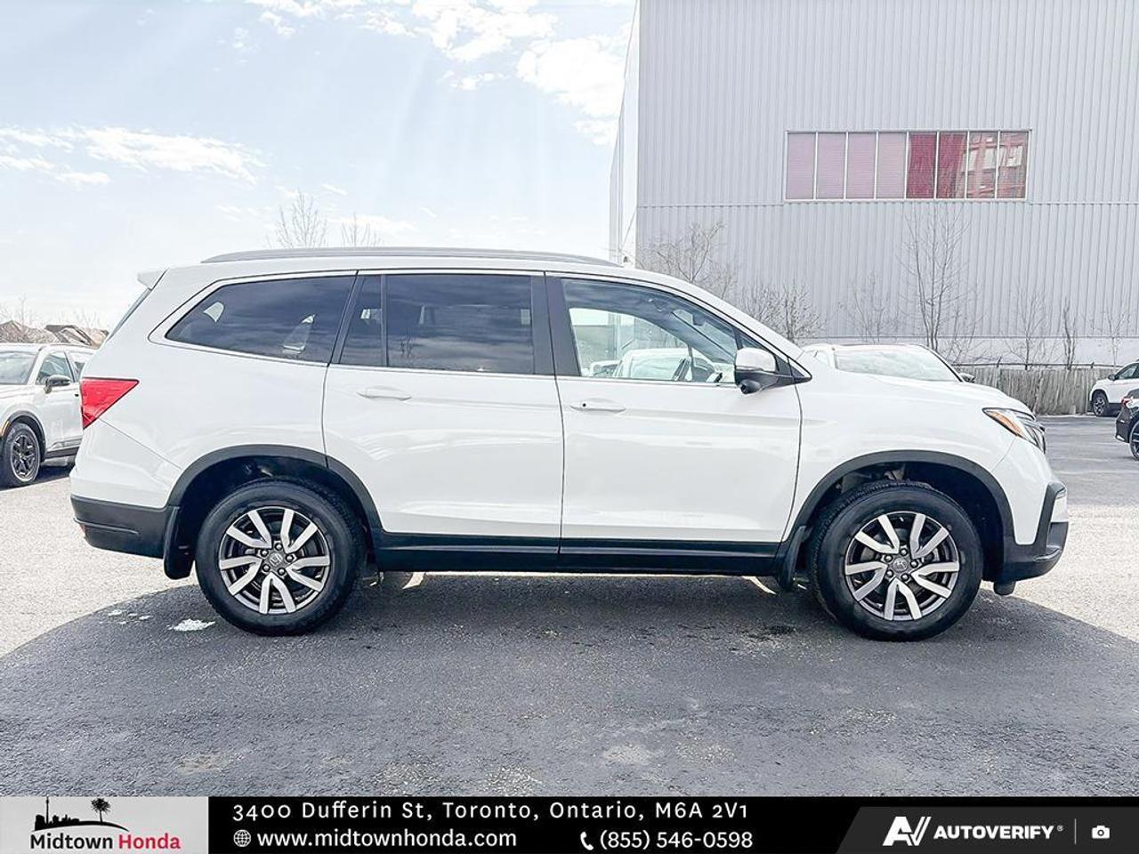 2022 Honda Pilot LOW KMS  I REAR ENT SYSTEM I 3RD ROW SEATS Photo
