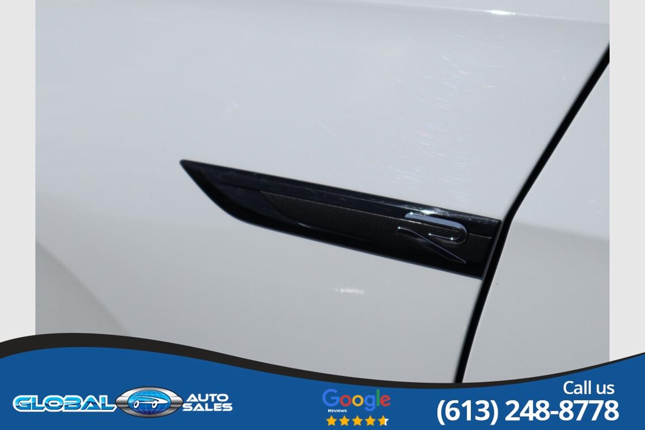 2024 Volkswagen Golf R DSG Photo