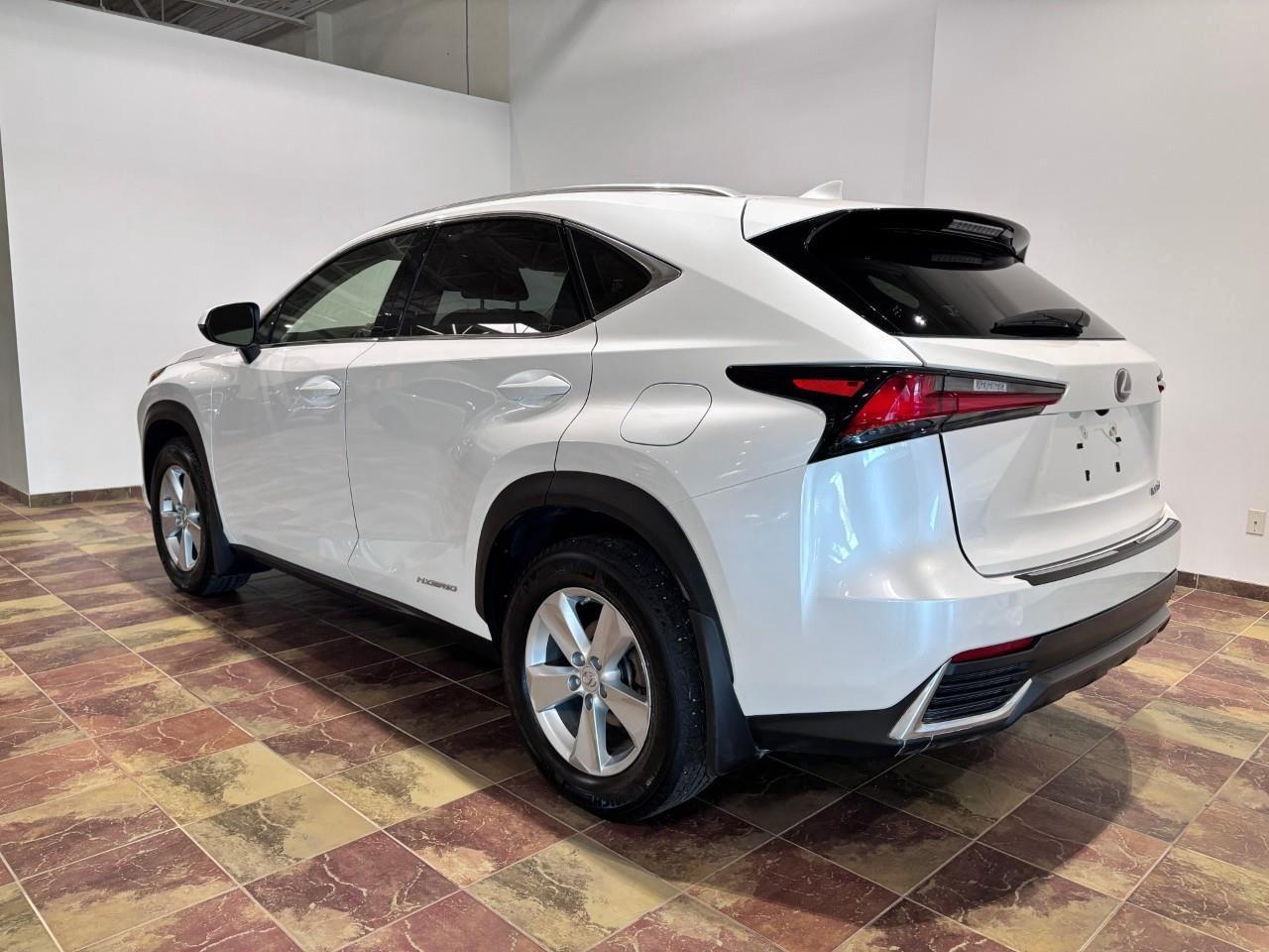 2020 Lexus NX 300h PREMIUM PACKAGE   ONE OWNER   CARFAX CLEAN Photo2
