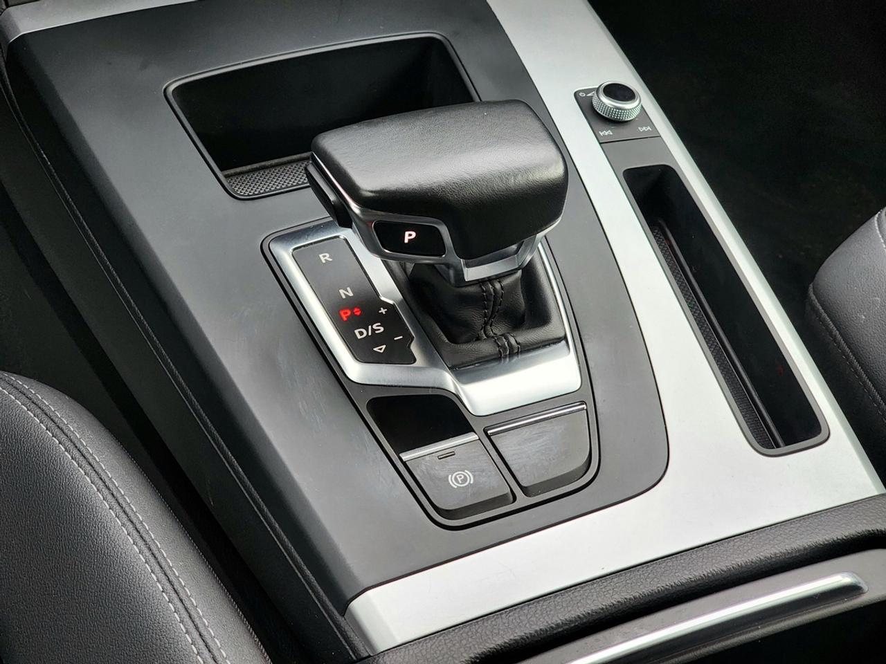 2022 Audi Q5 Komfort Photo