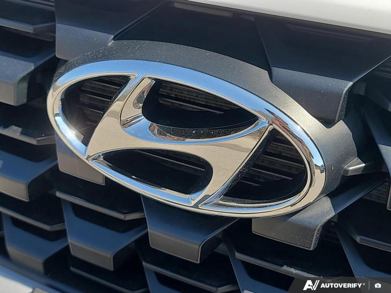 2022 Hyundai Santa Fe ESSENTIAL HEATED SEATS   LANE ASSIST   KEYLESS ENT Photo