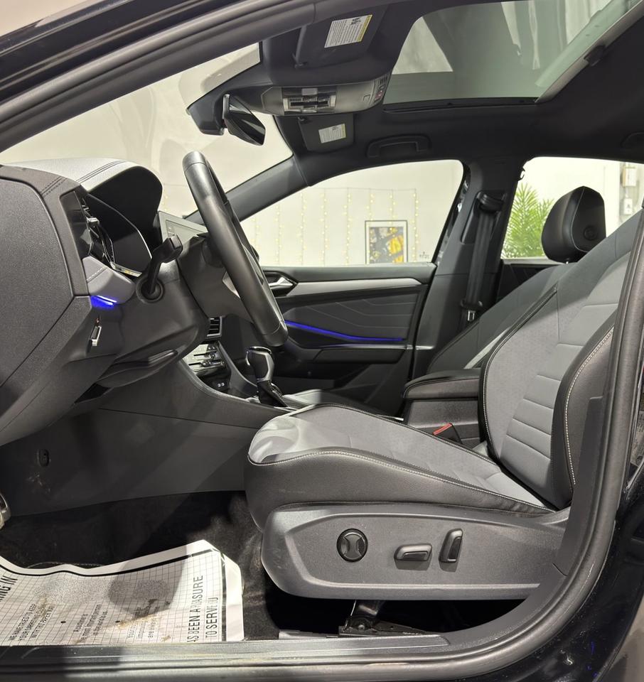 2025 Volkswagen Jetta CL Sport||Panaroof||Clean Carfax Photo