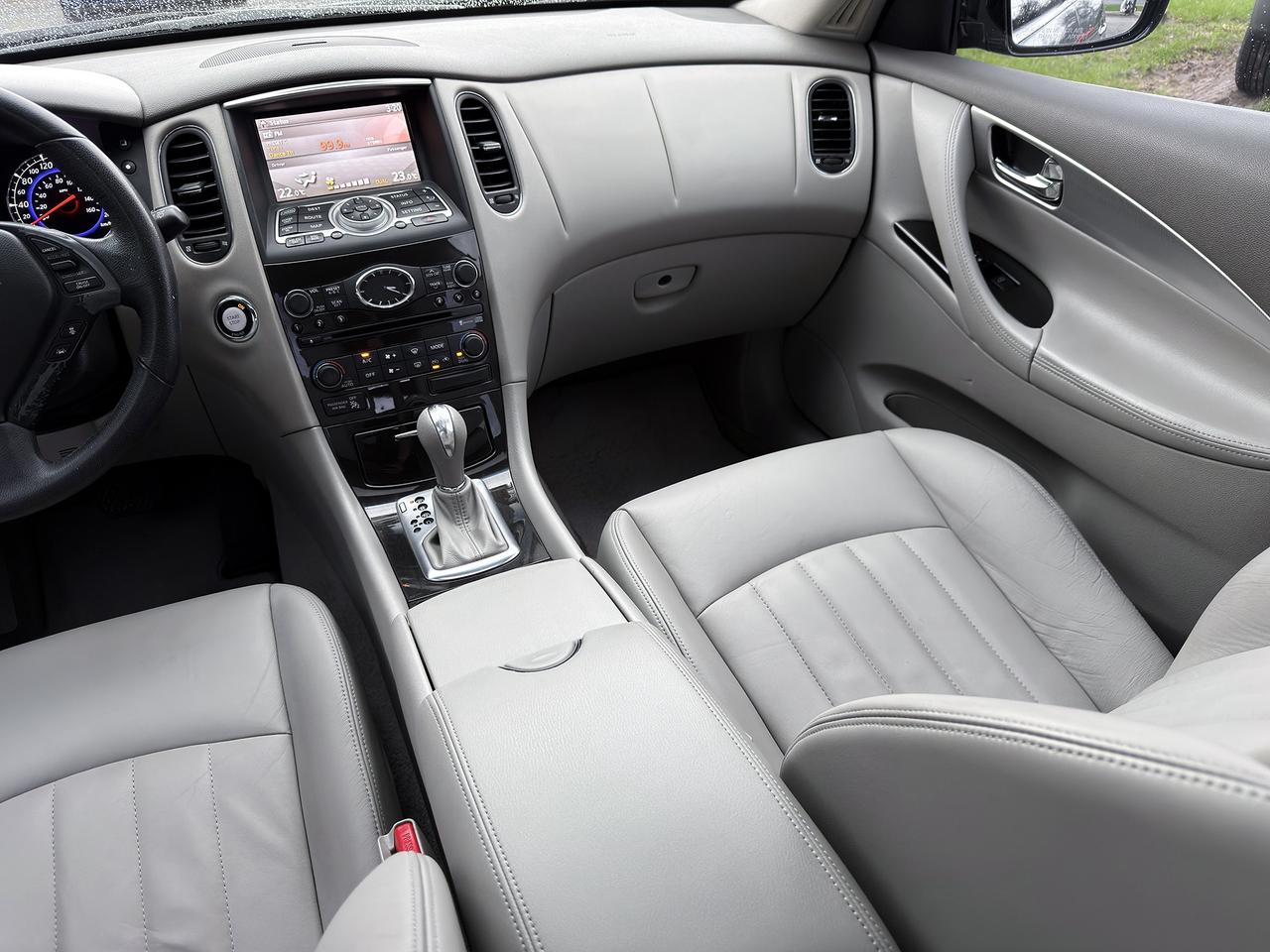 2008 Infiniti EX35 Journey AWD w/Tech Pkg. Photo