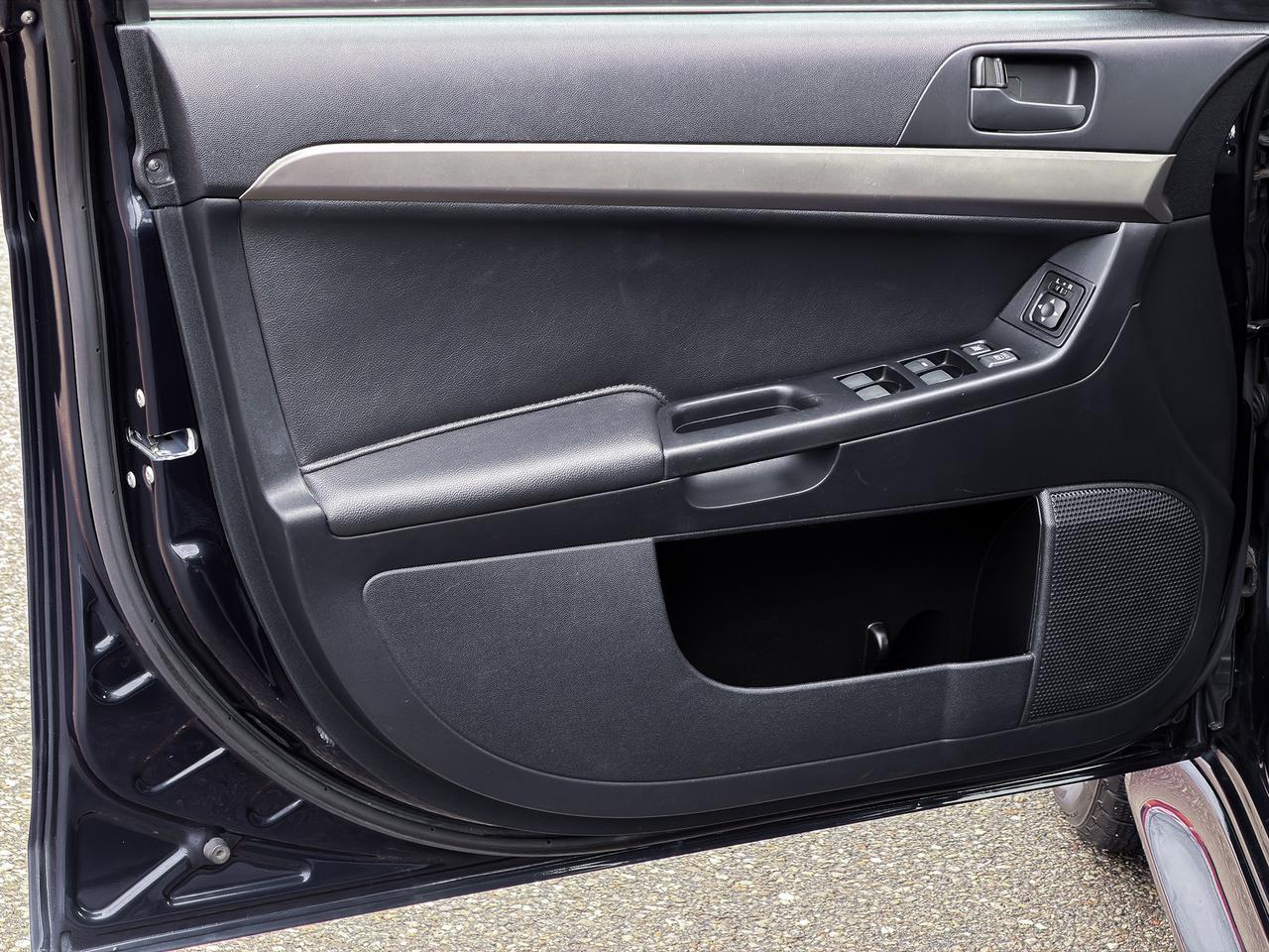 2013 Mitsubishi Lancer ES Sport Photo