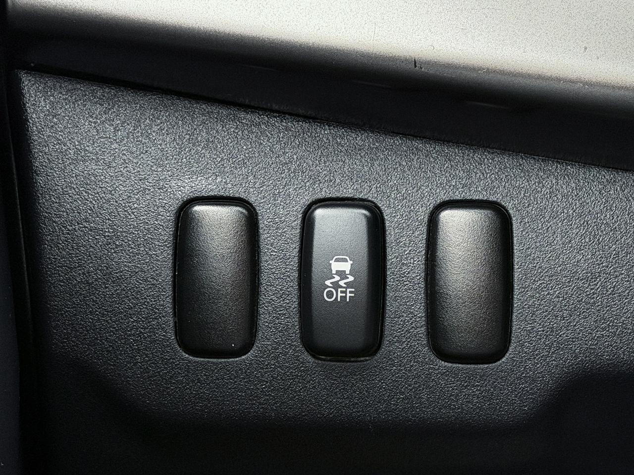 2013 Mitsubishi Lancer ES Sport Photo
