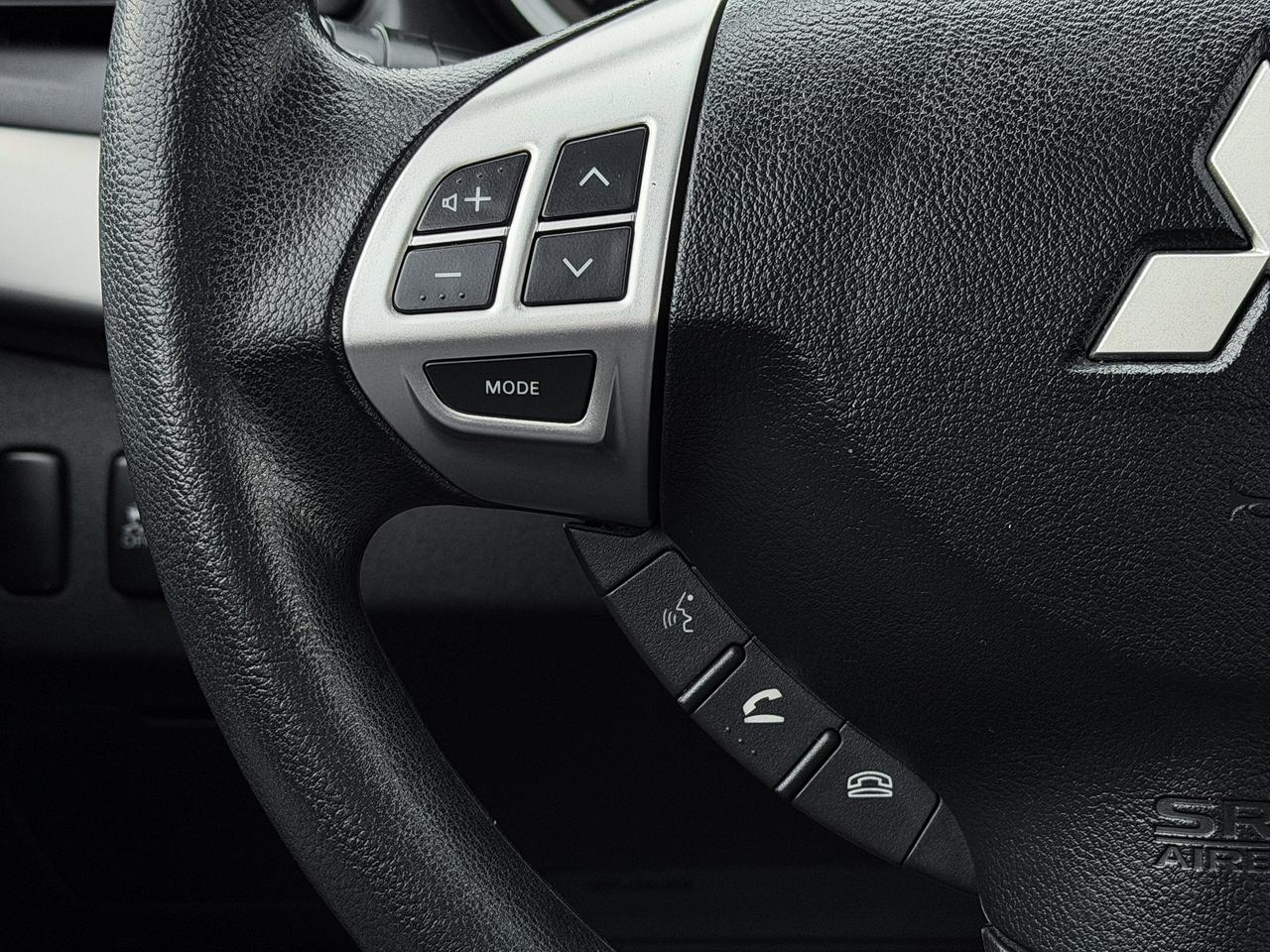 2013 Mitsubishi Lancer ES Sport Photo
