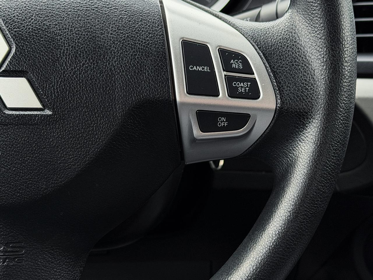 2013 Mitsubishi Lancer ES Sport Photo