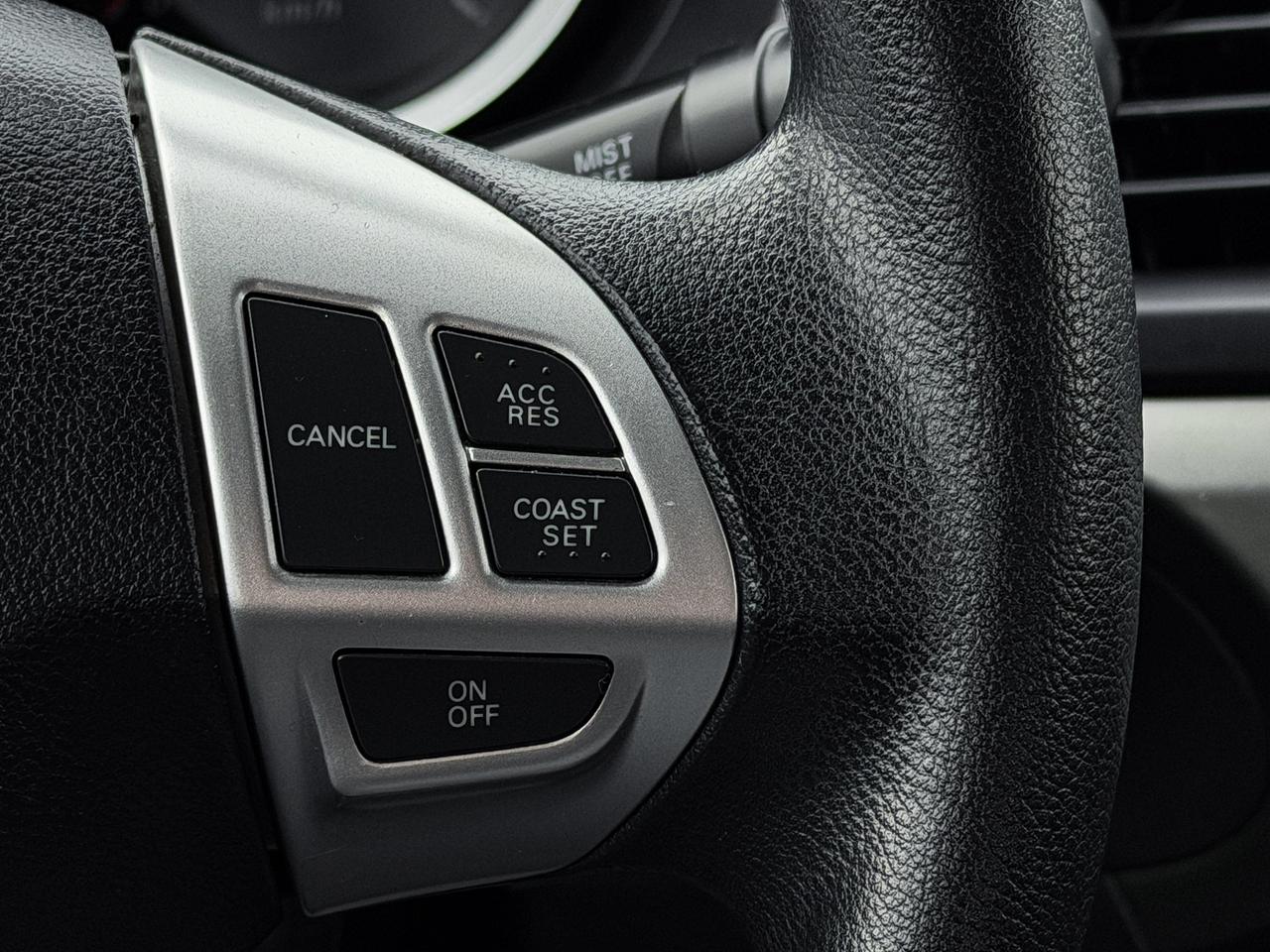 2013 Mitsubishi Lancer ES Sport Photo