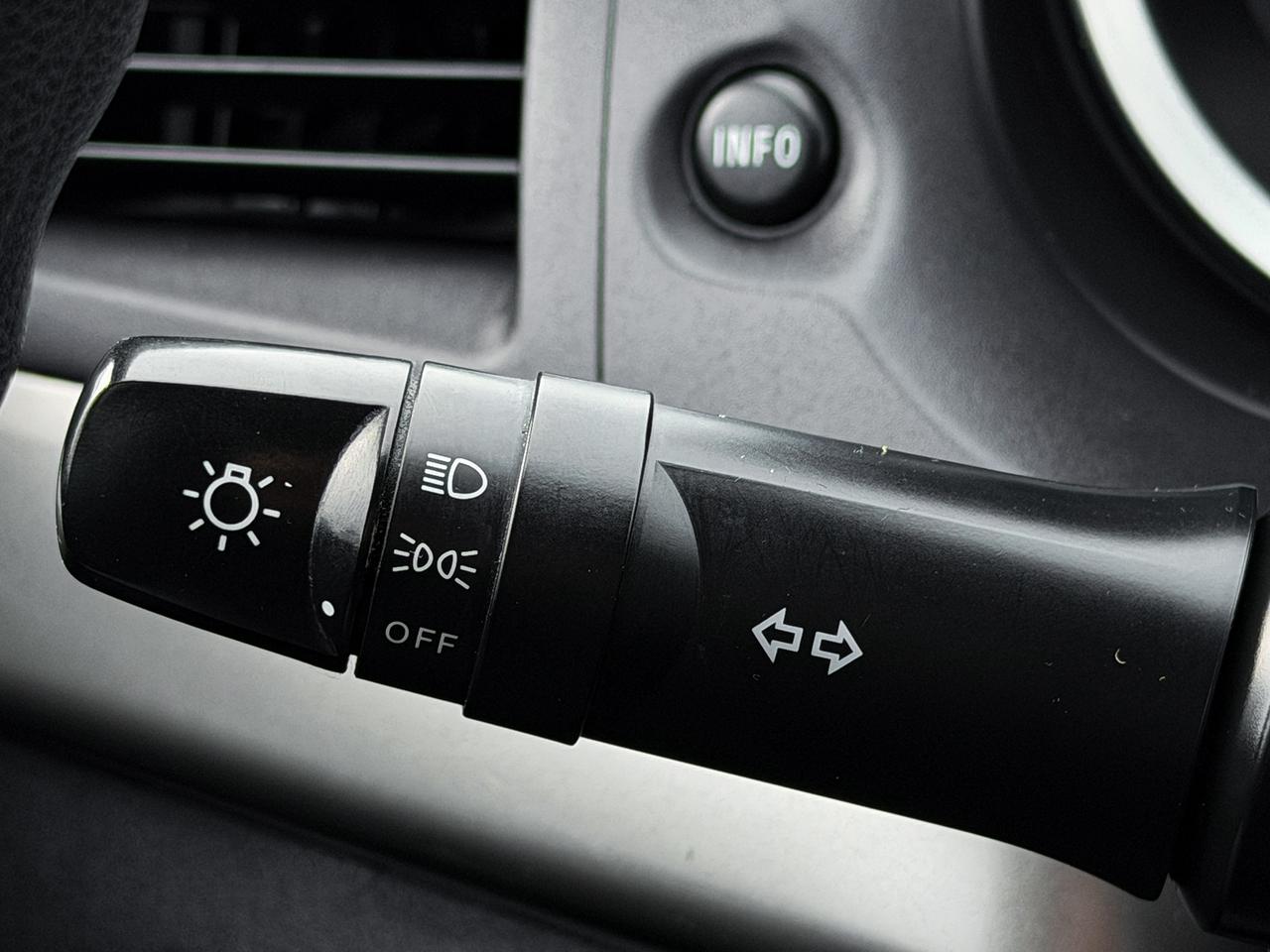 2013 Mitsubishi Lancer ES Sport Photo