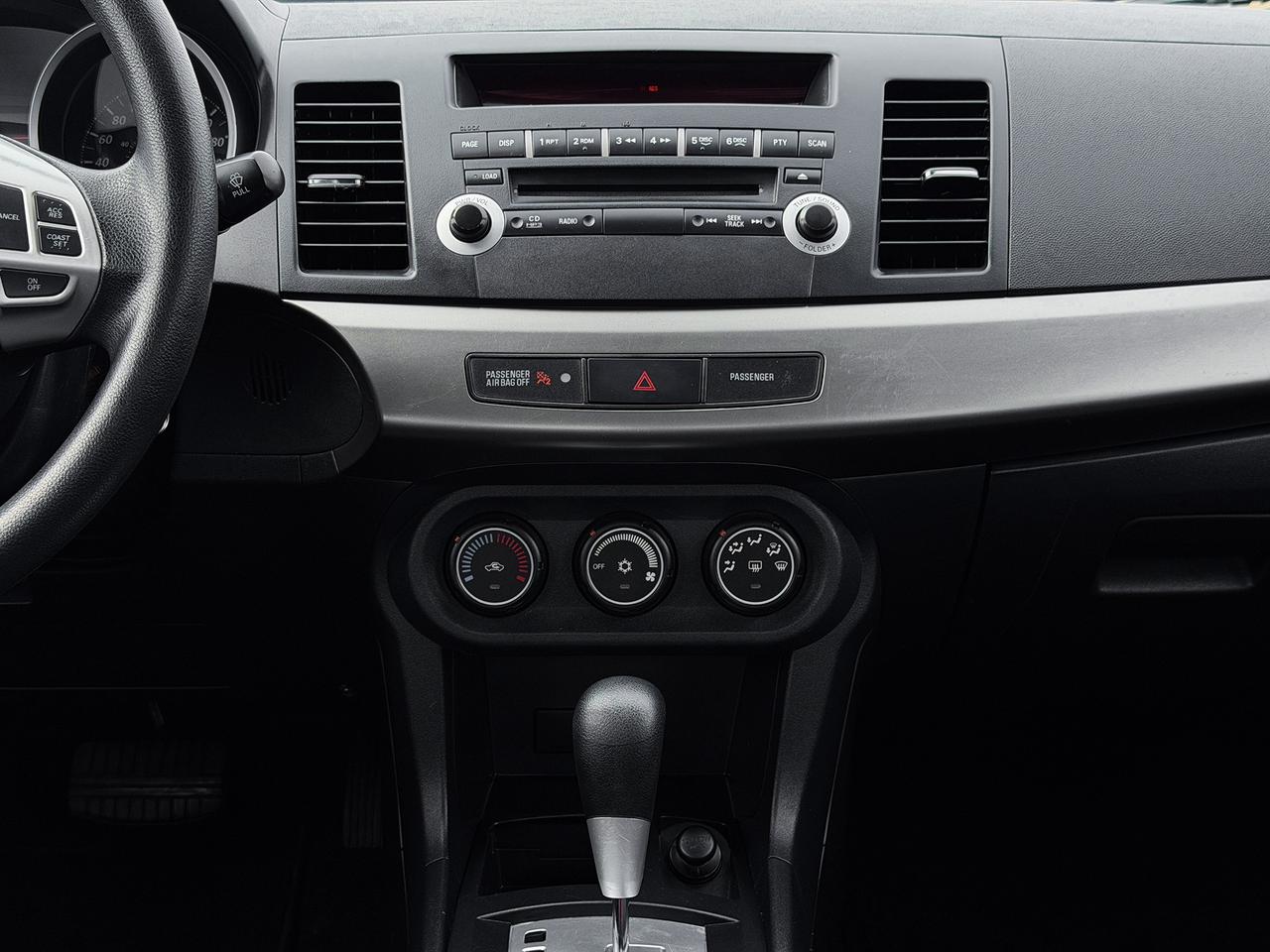 2013 Mitsubishi Lancer ES Sport Photo