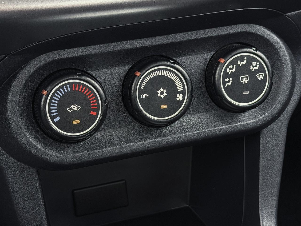 2013 Mitsubishi Lancer ES Sport Photo