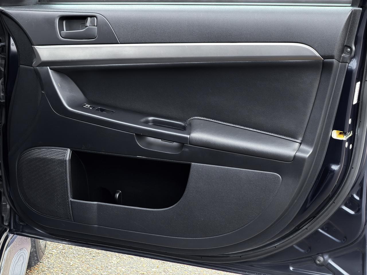 2013 Mitsubishi Lancer ES Sport Photo