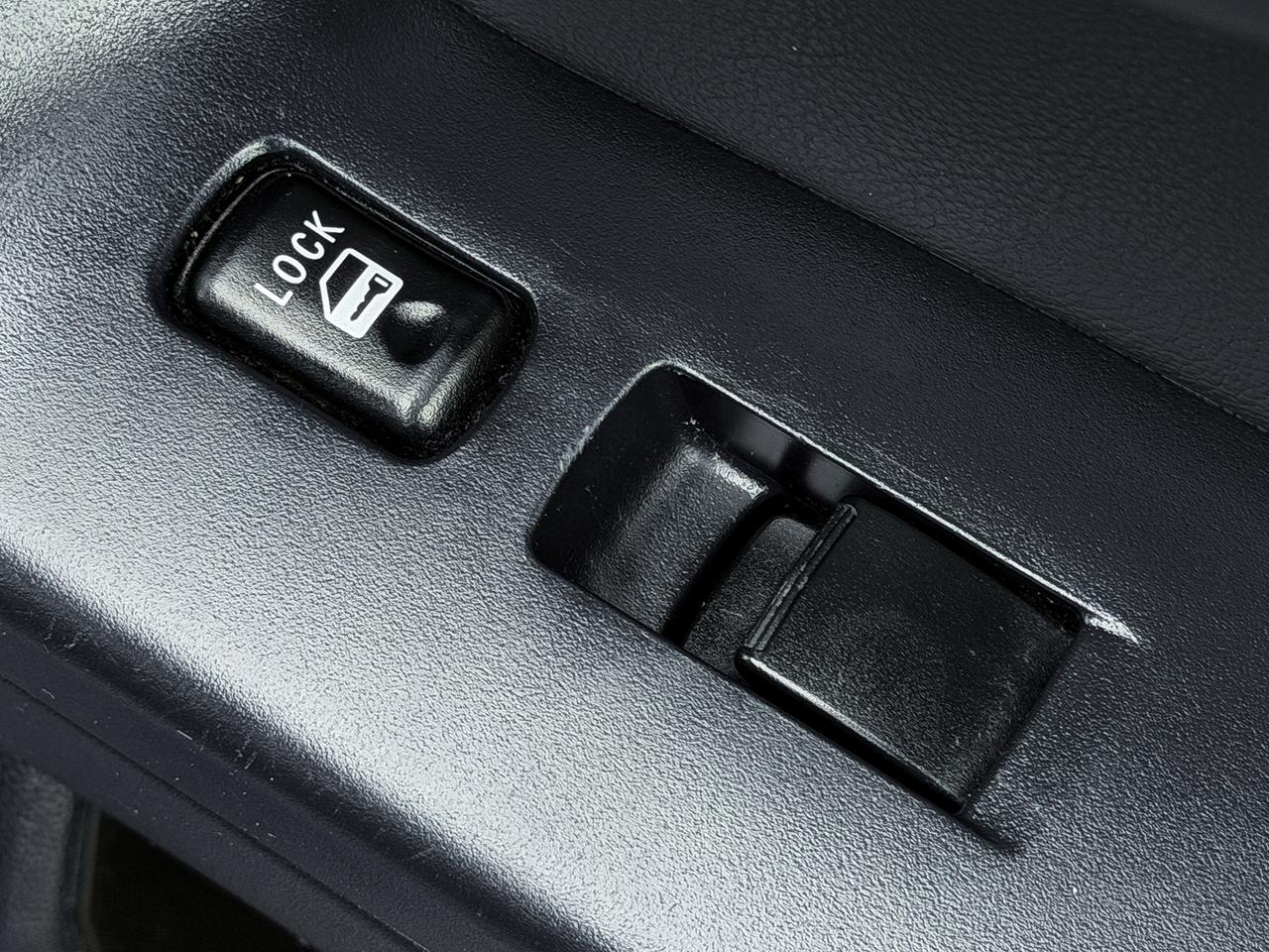 2013 Mitsubishi Lancer ES Sport Photo