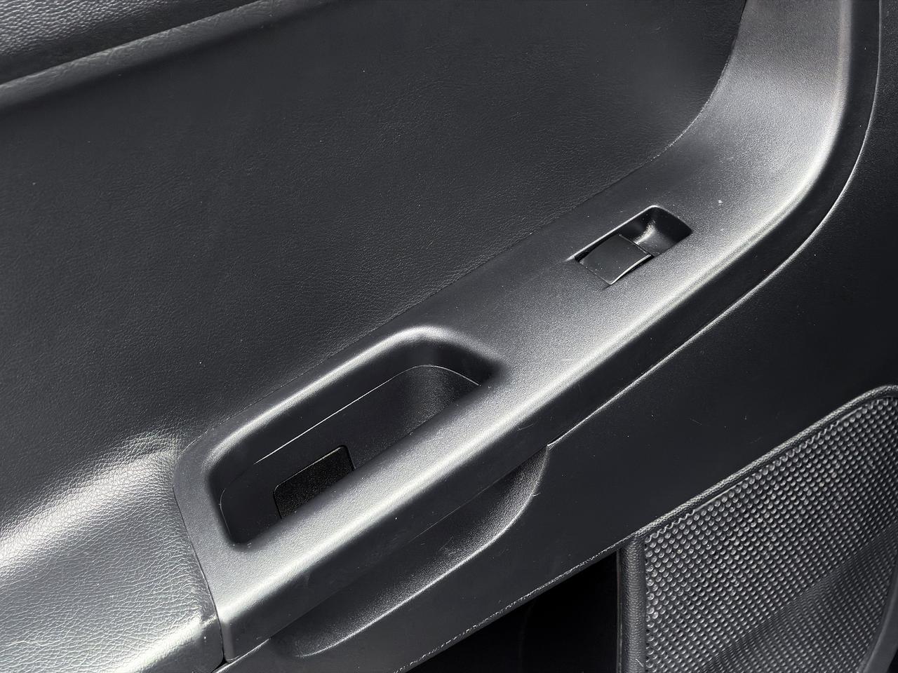 2013 Mitsubishi Lancer ES Sport Photo