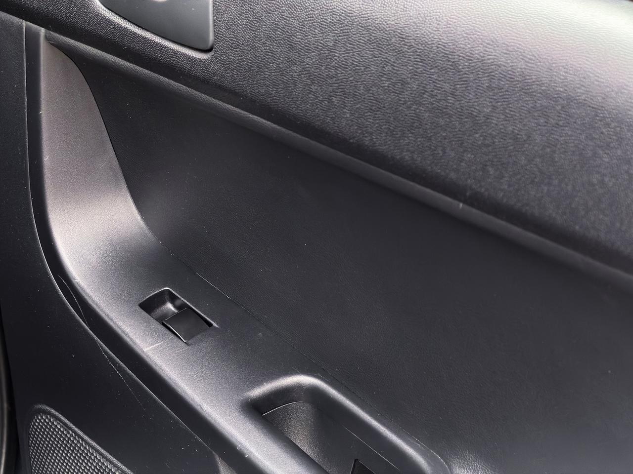 2013 Mitsubishi Lancer ES Sport Photo