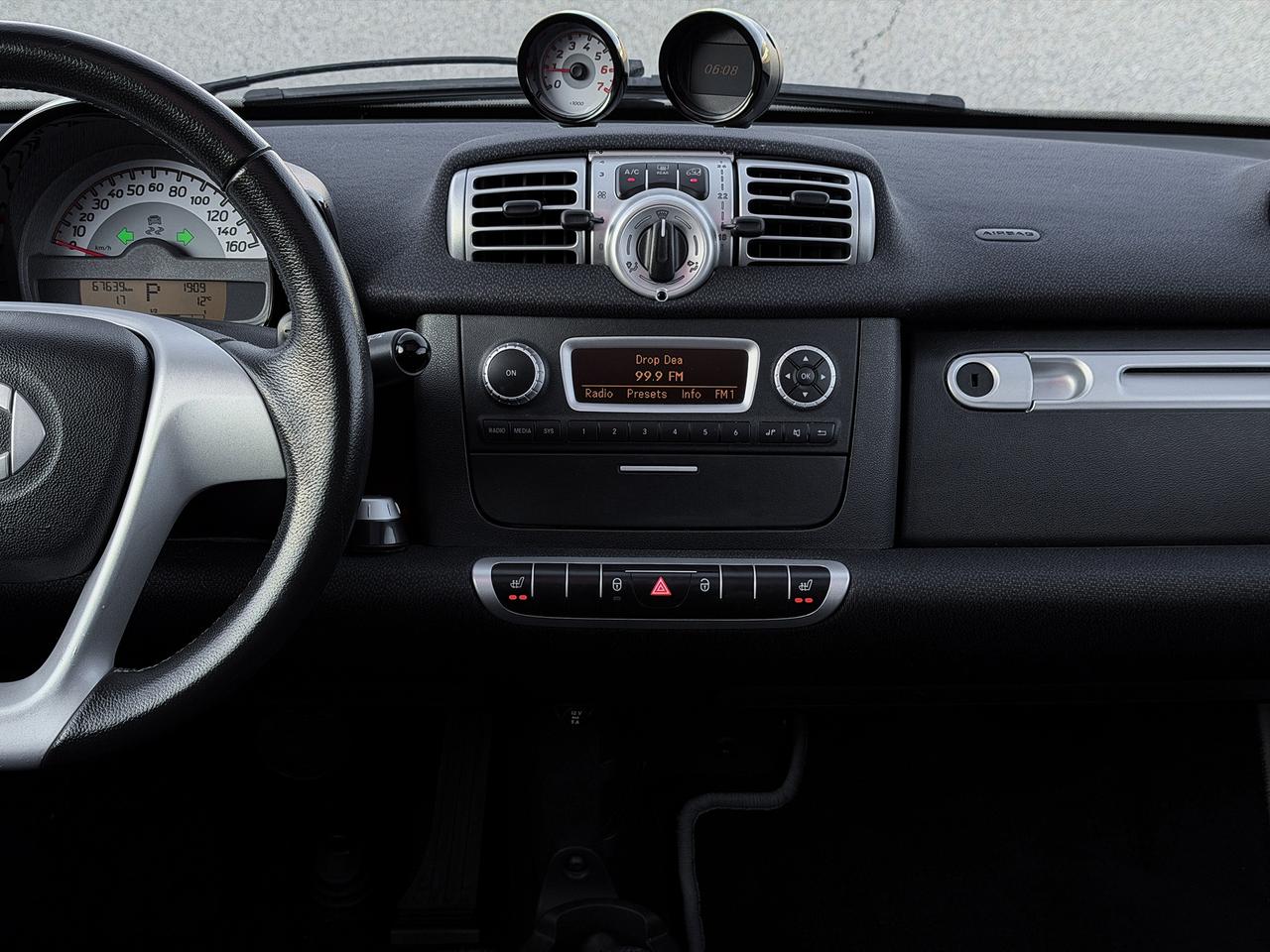 2011 Smart fortwo PASSION Photo