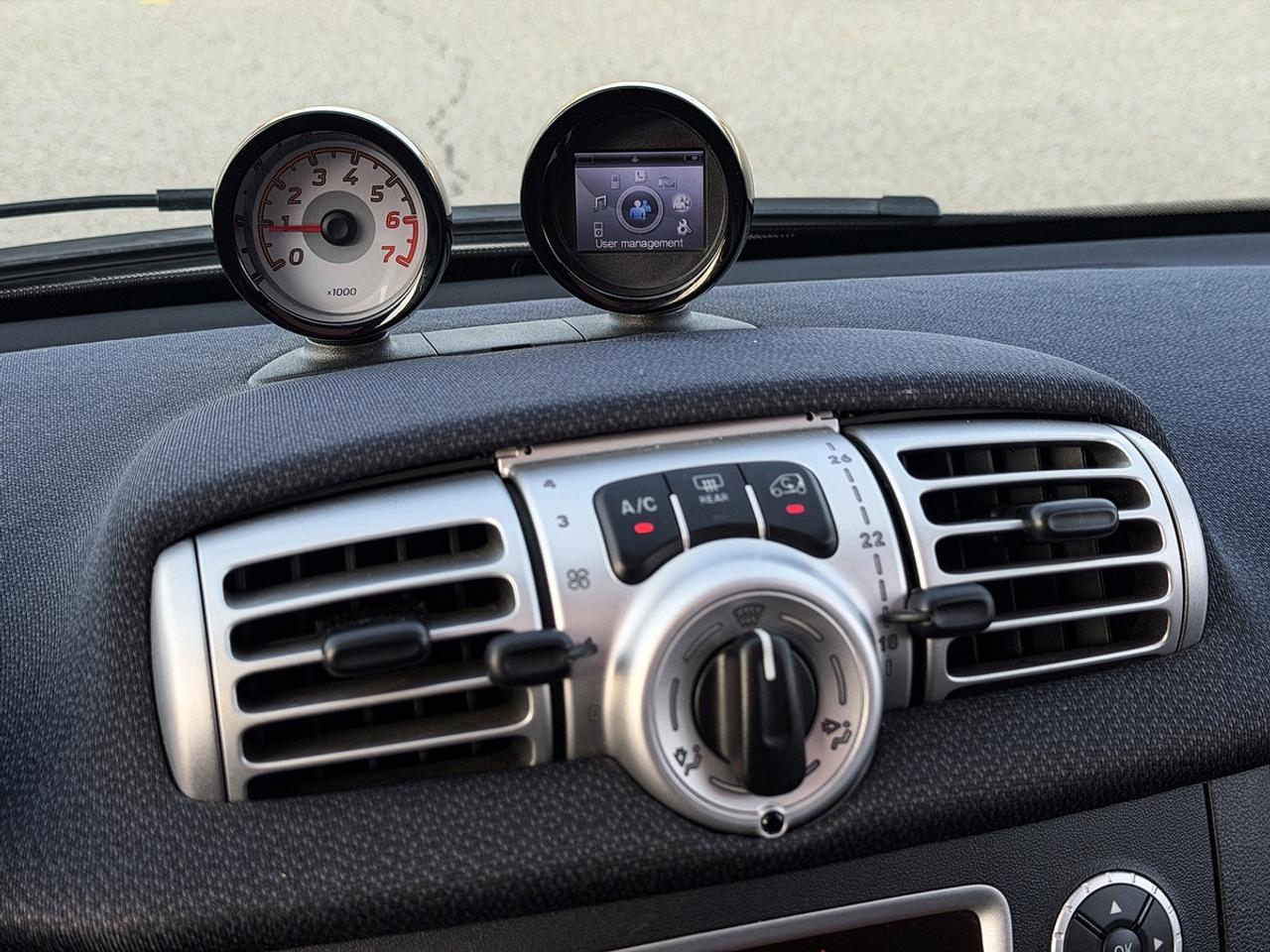 2011 Smart fortwo PASSION Photo
