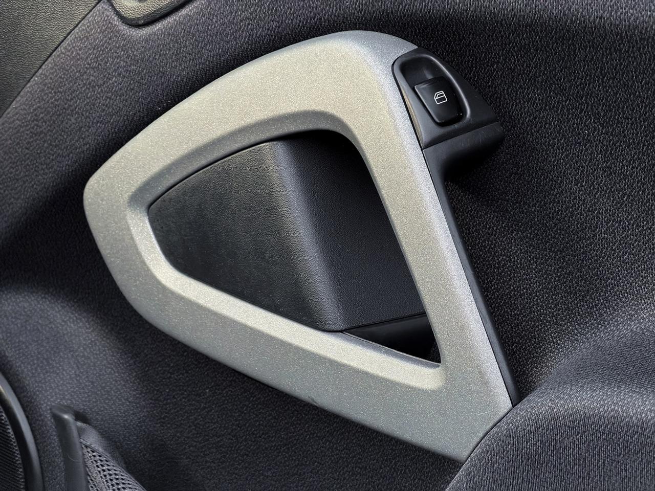 2011 Smart fortwo PASSION Photo