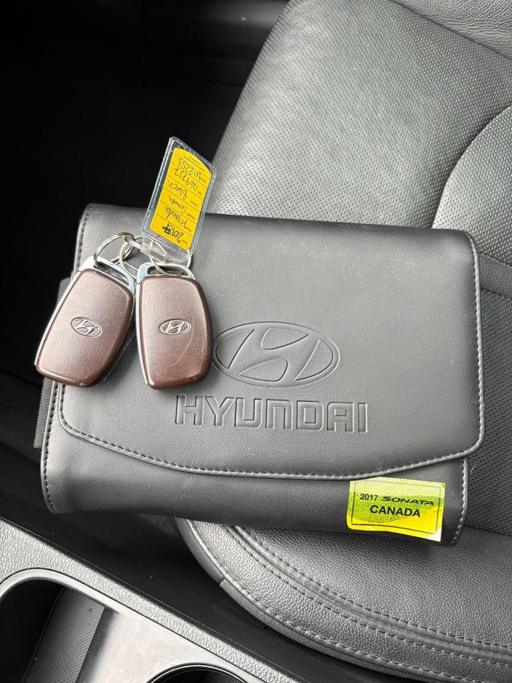 2017 Hyundai Sonata LIMITED Photo