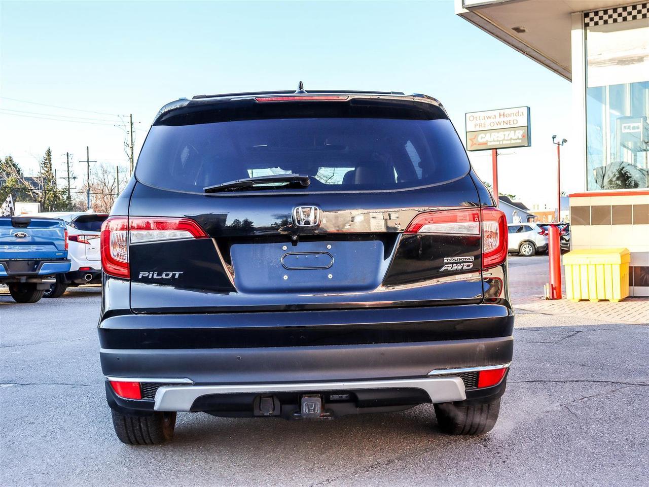 2020 Honda Pilot Touring Photo3