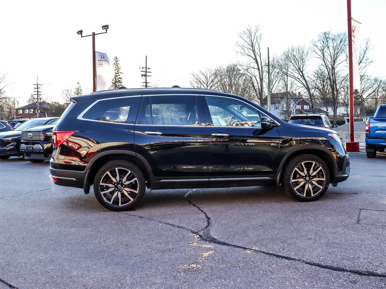 2020 Honda Pilot Touring Photo2