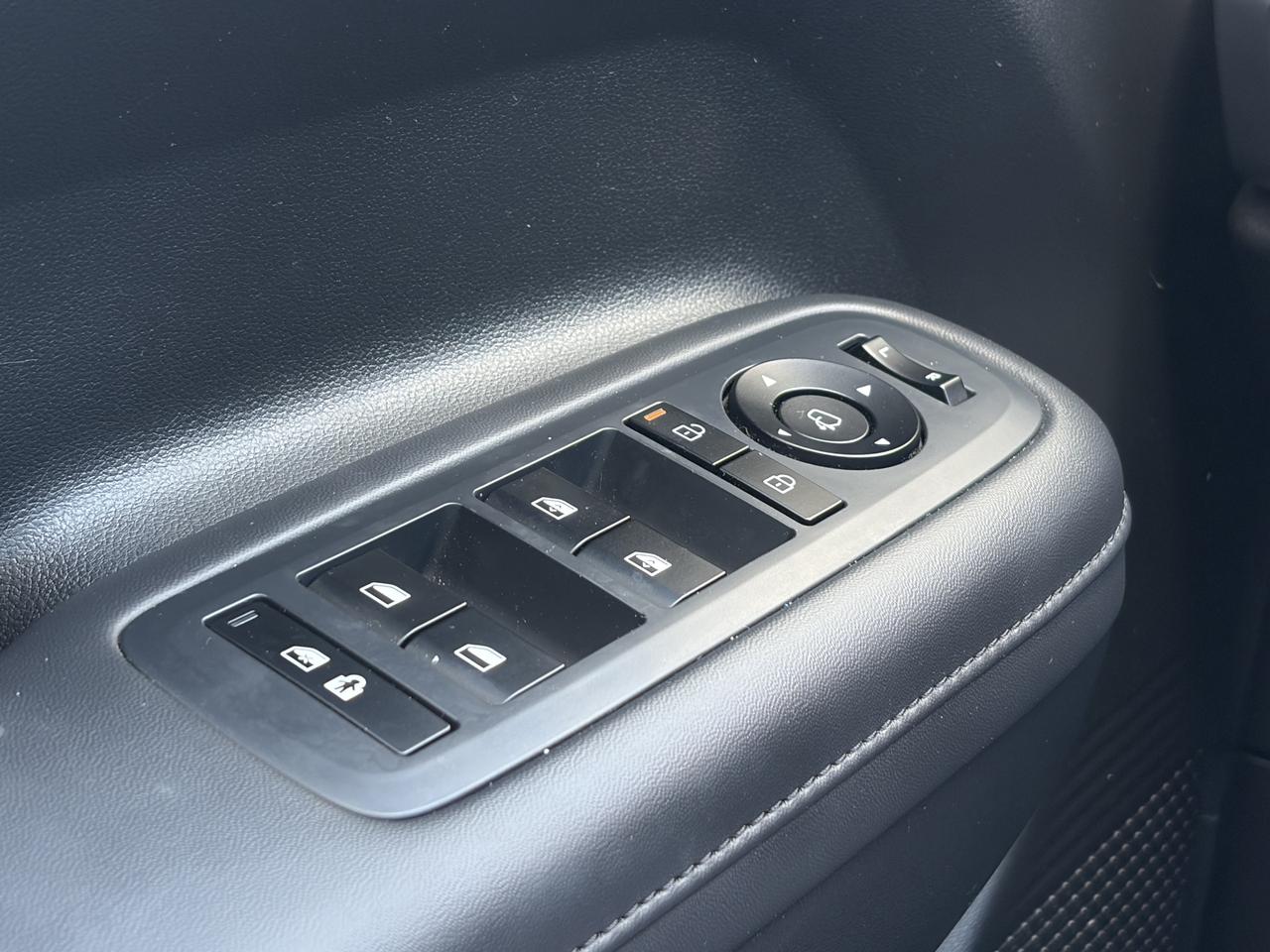 2025 Hyundai Santa Fe XRT AWD   Sunroof   Heated Seats & Steering Wheel Photo