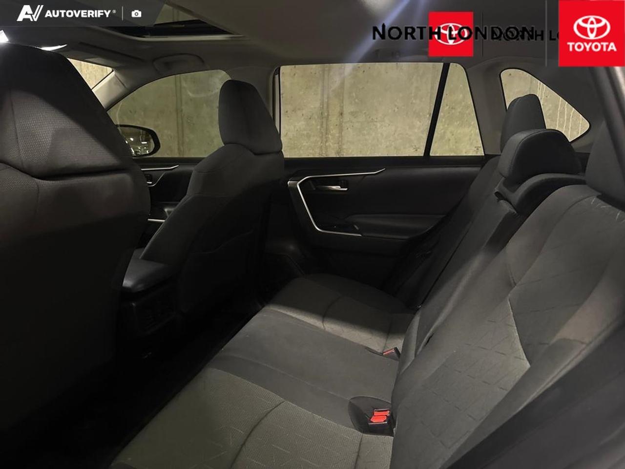 2022 Toyota RAV4 XLE 4dr All-wheel Drive Photo