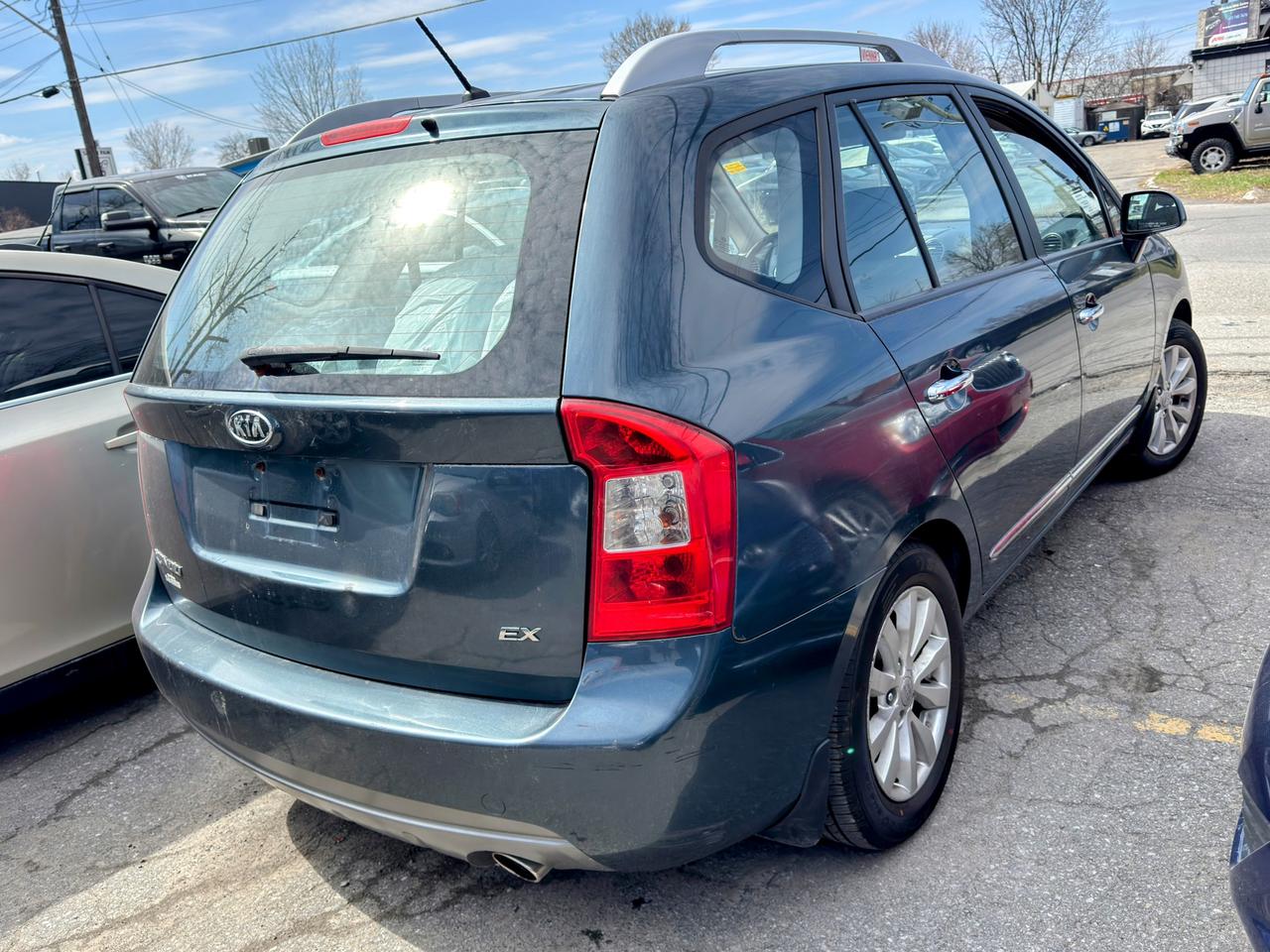 2012 Kia Rondo EX Photo2