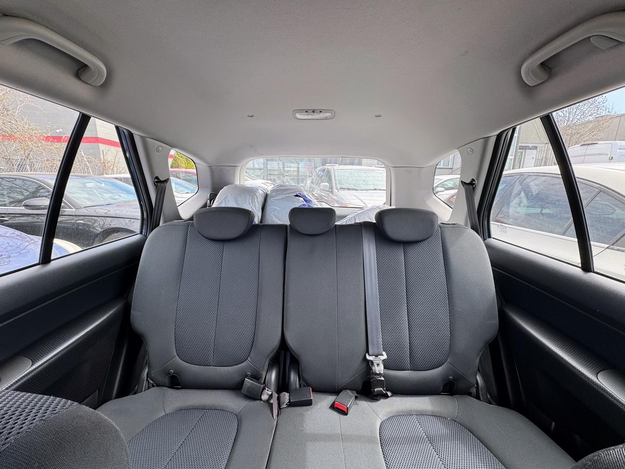 2012 Kia Rondo EX Photo