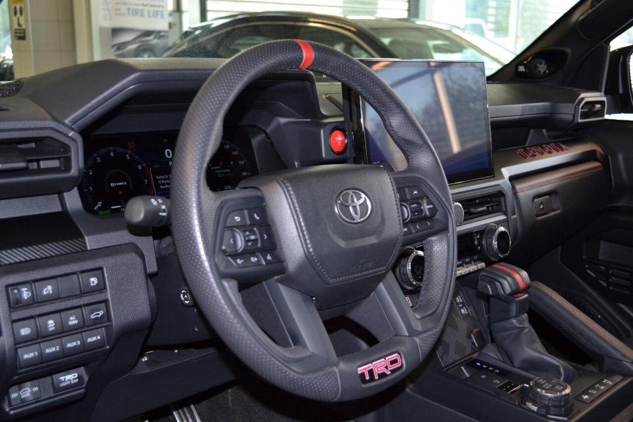 2025 Toyota 4Runner Hybrid 4WD Photo