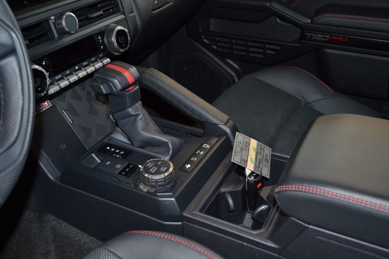 2025 Toyota 4Runner Hybrid 4WD Photo
