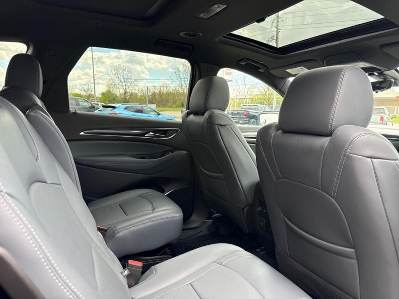 2024 Buick Enclave Essence Photo