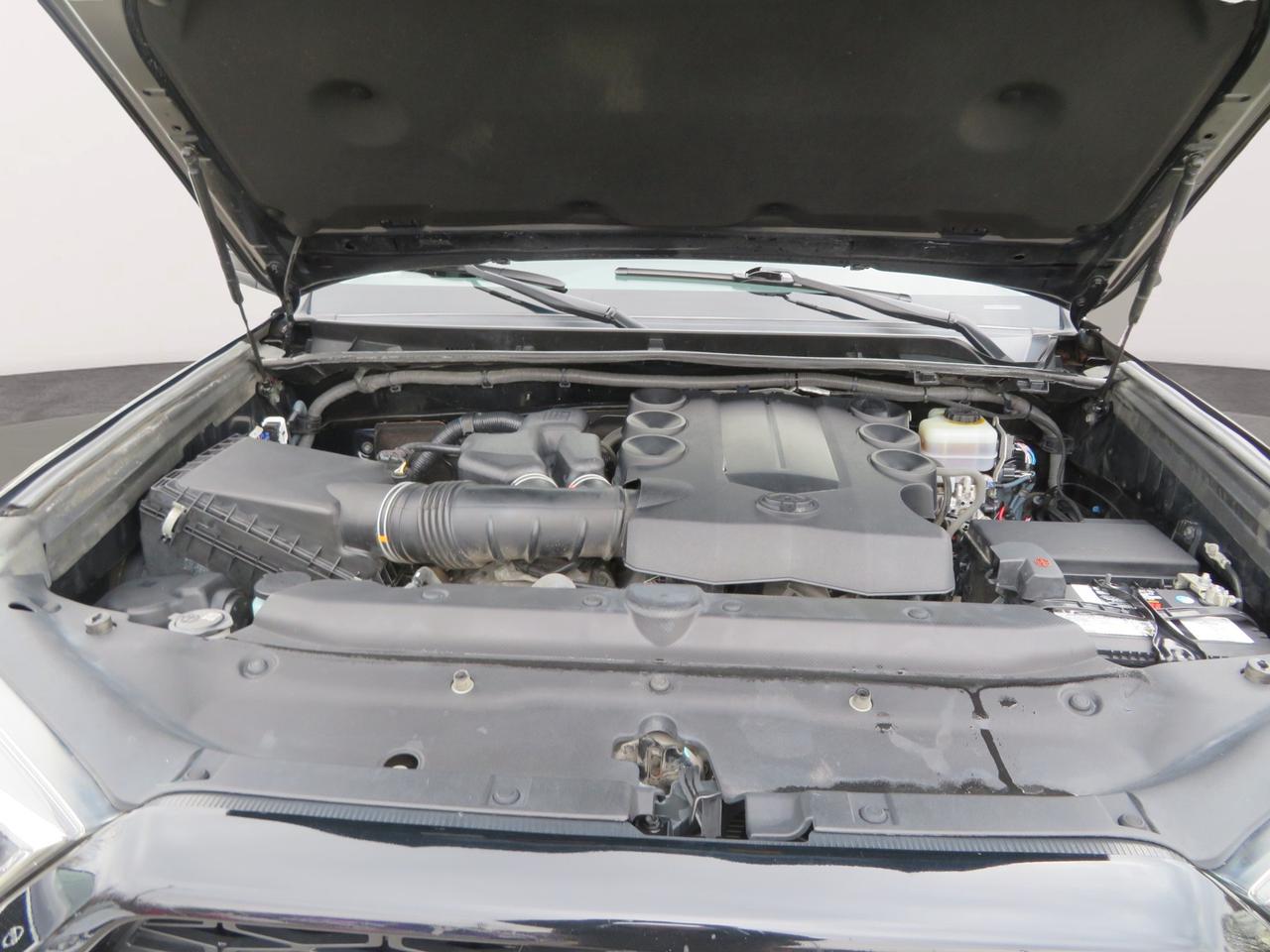 2016 Toyota 4Runner 4WD 4DR V6 SR5 Photo