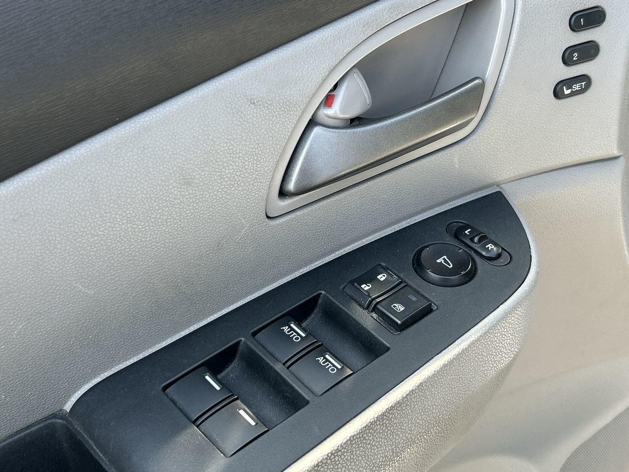 2011 Honda Odyssey Touring Power Sunroof   Lthr Seats   Power Sliding Photo