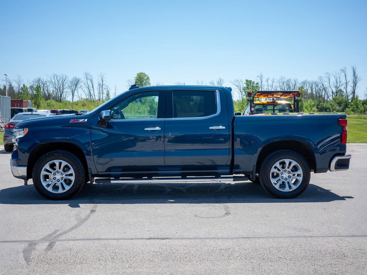 2022 Chevrolet Silverado 1500 LTZ - Power Folding Mirrors   Leather Seats Photo4