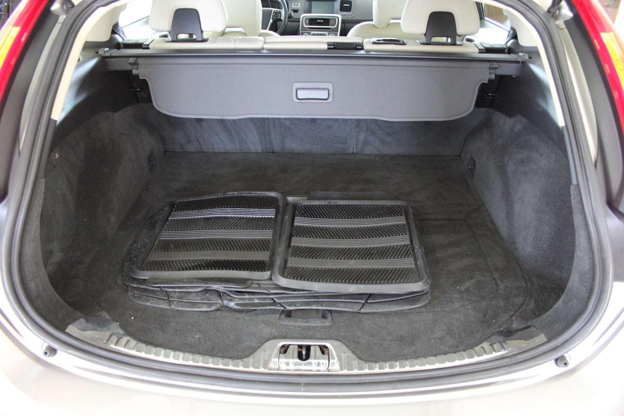 2015 Volvo V60 AWD T5 Premier Plus Photo