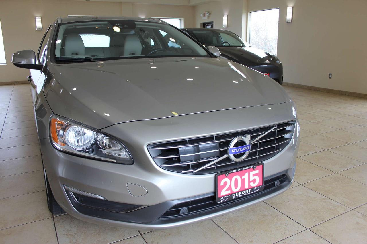 2015 Volvo V60 AWD T5 Premier Plus Photo