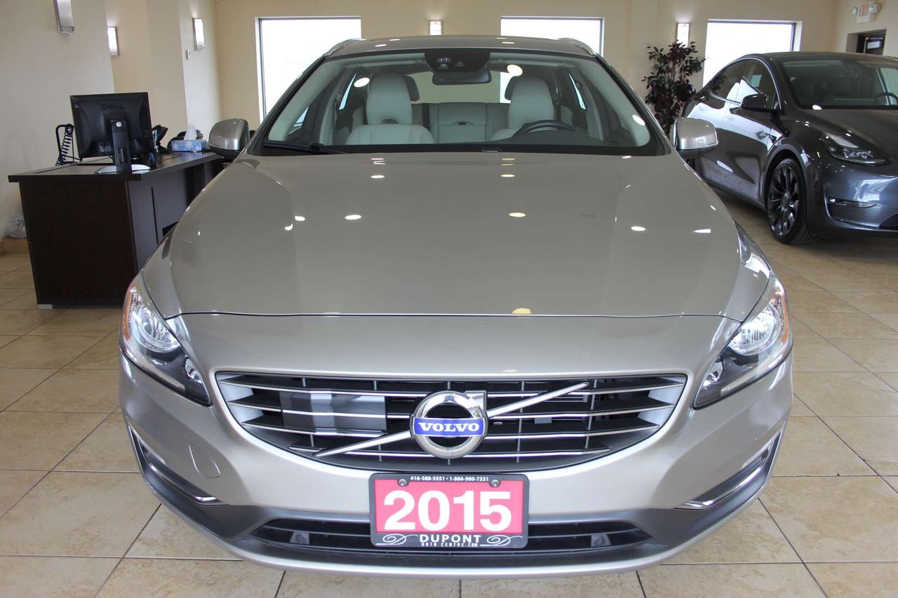 2015 Volvo V60 AWD T5 Premier Plus Photo