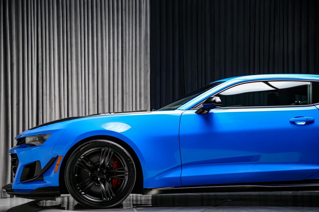 2022 Chevrolet Camaro 1LE EXTREME TRACK PACK MANUAL 650HP ALMOSTNEW Photo