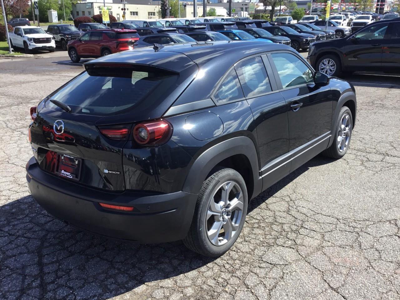2022 Mazda MX-30 GS Photo
