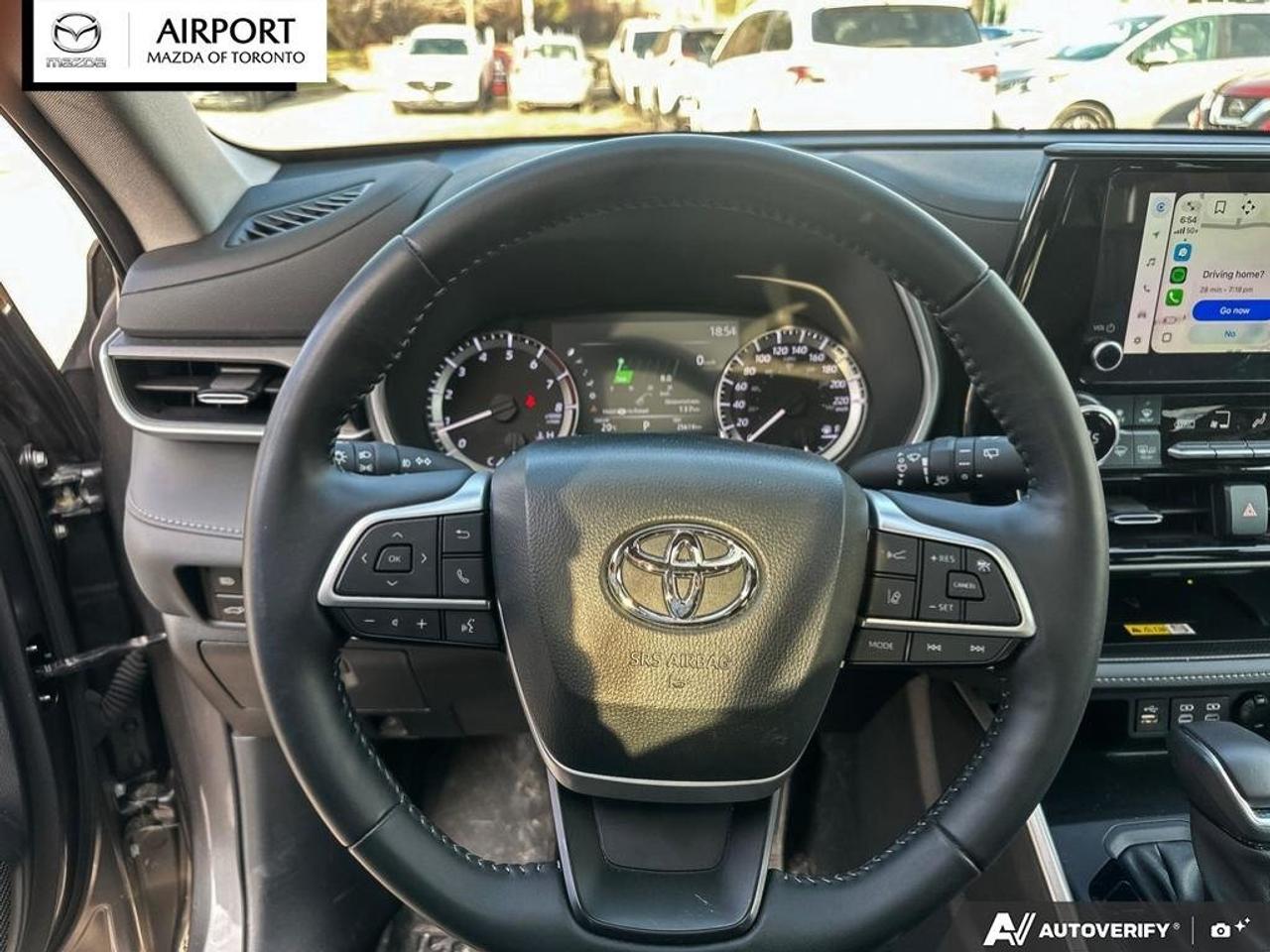 2023 Toyota Highlander XLE 1Owner Low KM No accident  Finance Discount $1 Photo