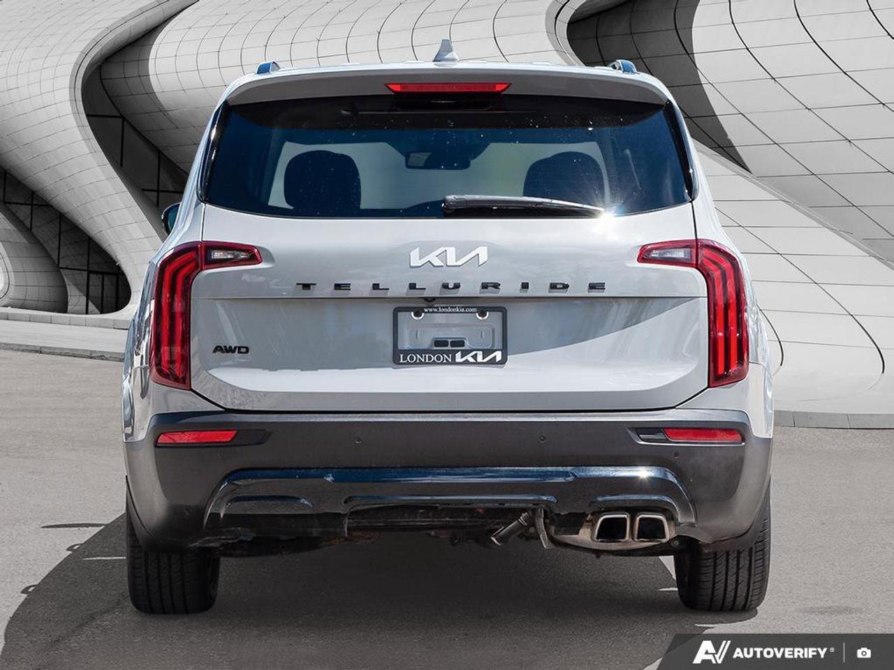 2022 Kia Telluride SX   AWD   Apple CarPlay   Heated & Cooled Seats Photo3