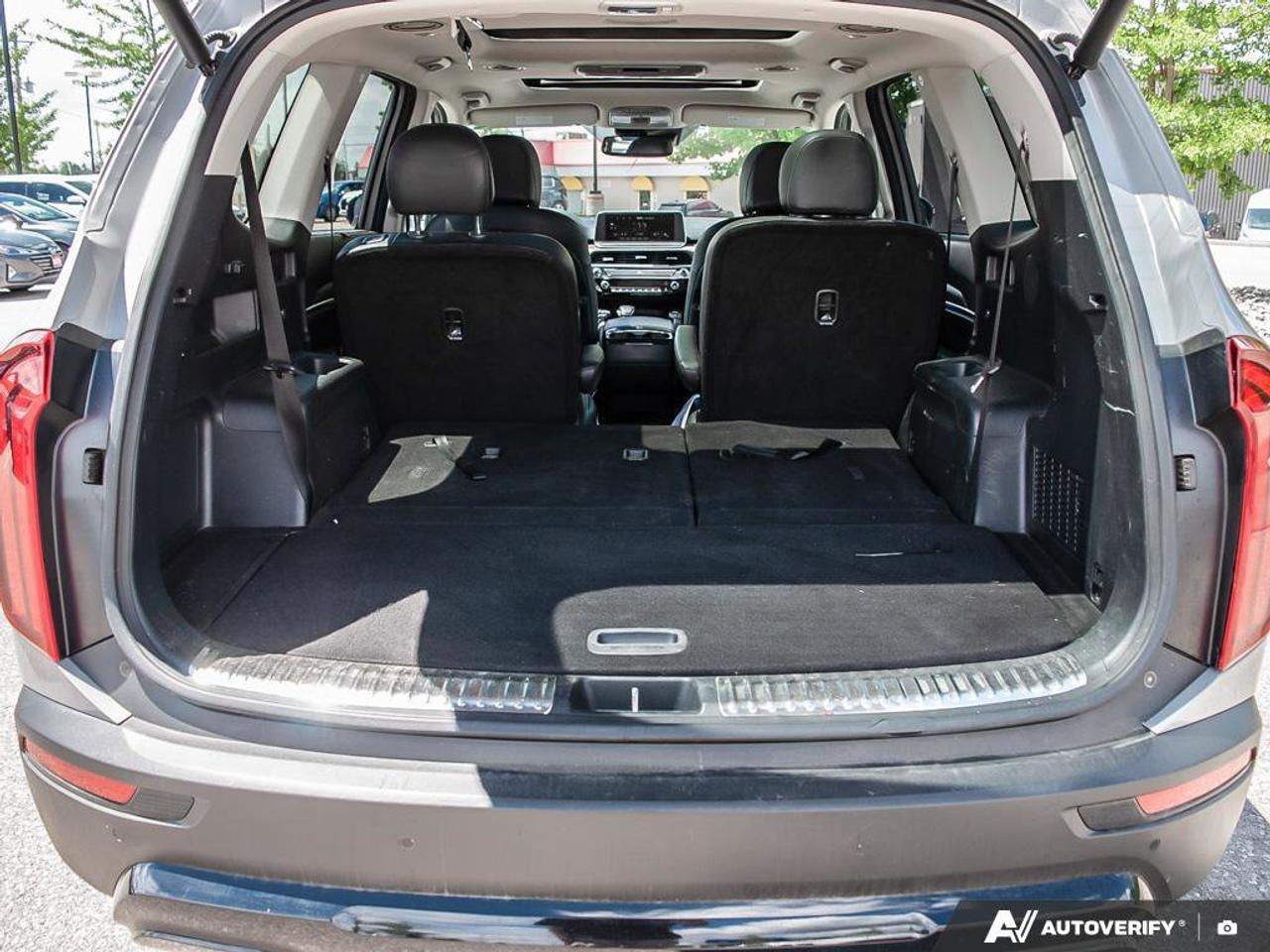 2022 Kia Telluride SX   AWD   Apple CarPlay   Heated & Cooled Seats Photo