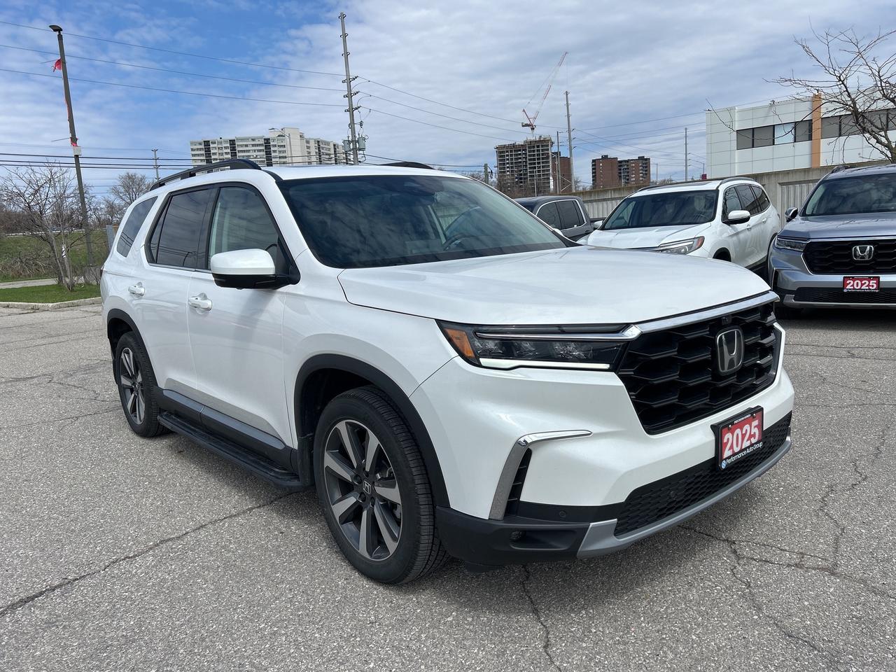 2025 Honda Pilot Touring Photo